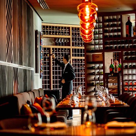 Intercontinental Dubai Marina By Ihg Hotel Екстериор снимка Wine cellar at the restaurant