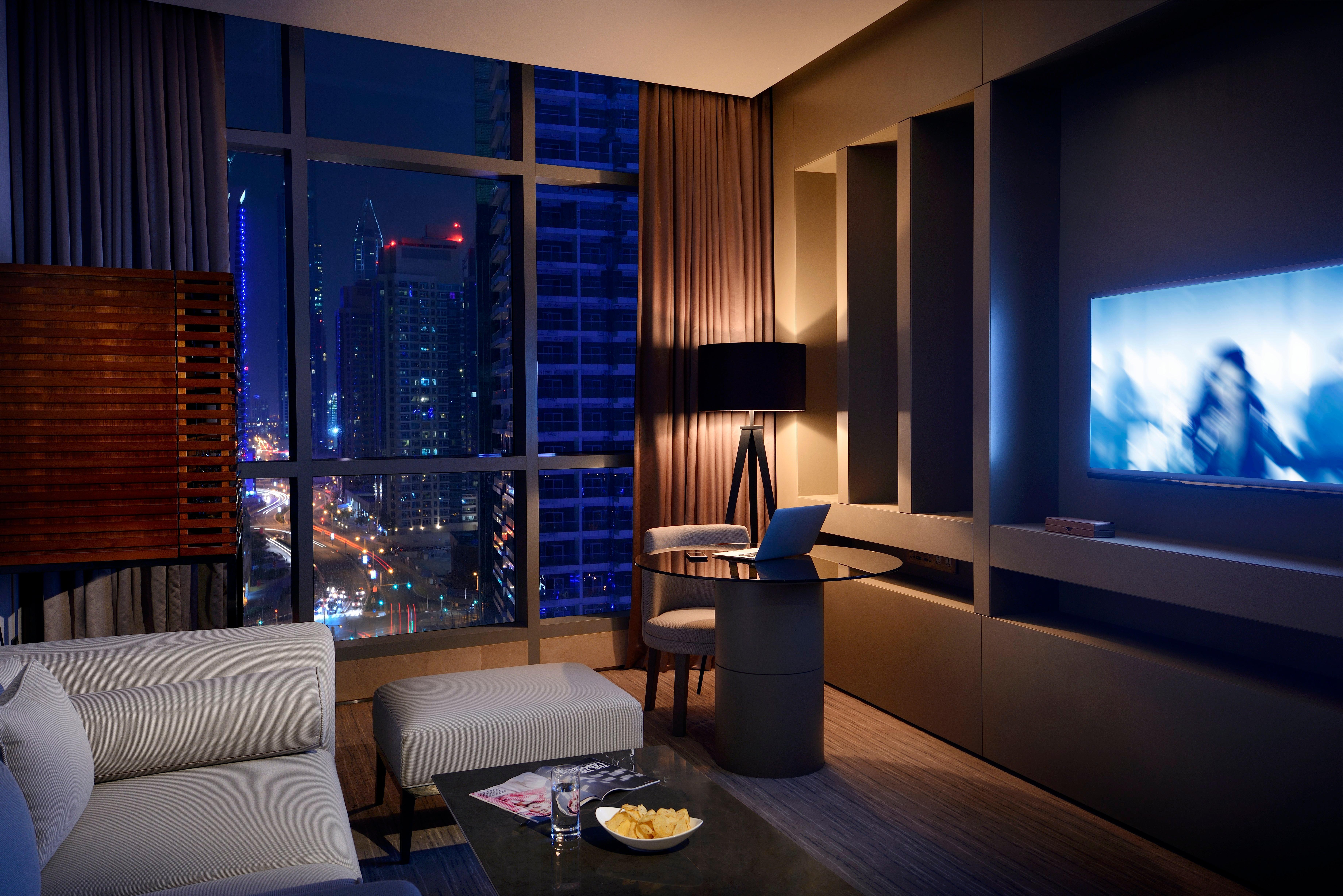 Intercontinental Dubai Marina By Ihg Hotel Екстериор снимка A living room at the Ritz-Carlton, Dubai