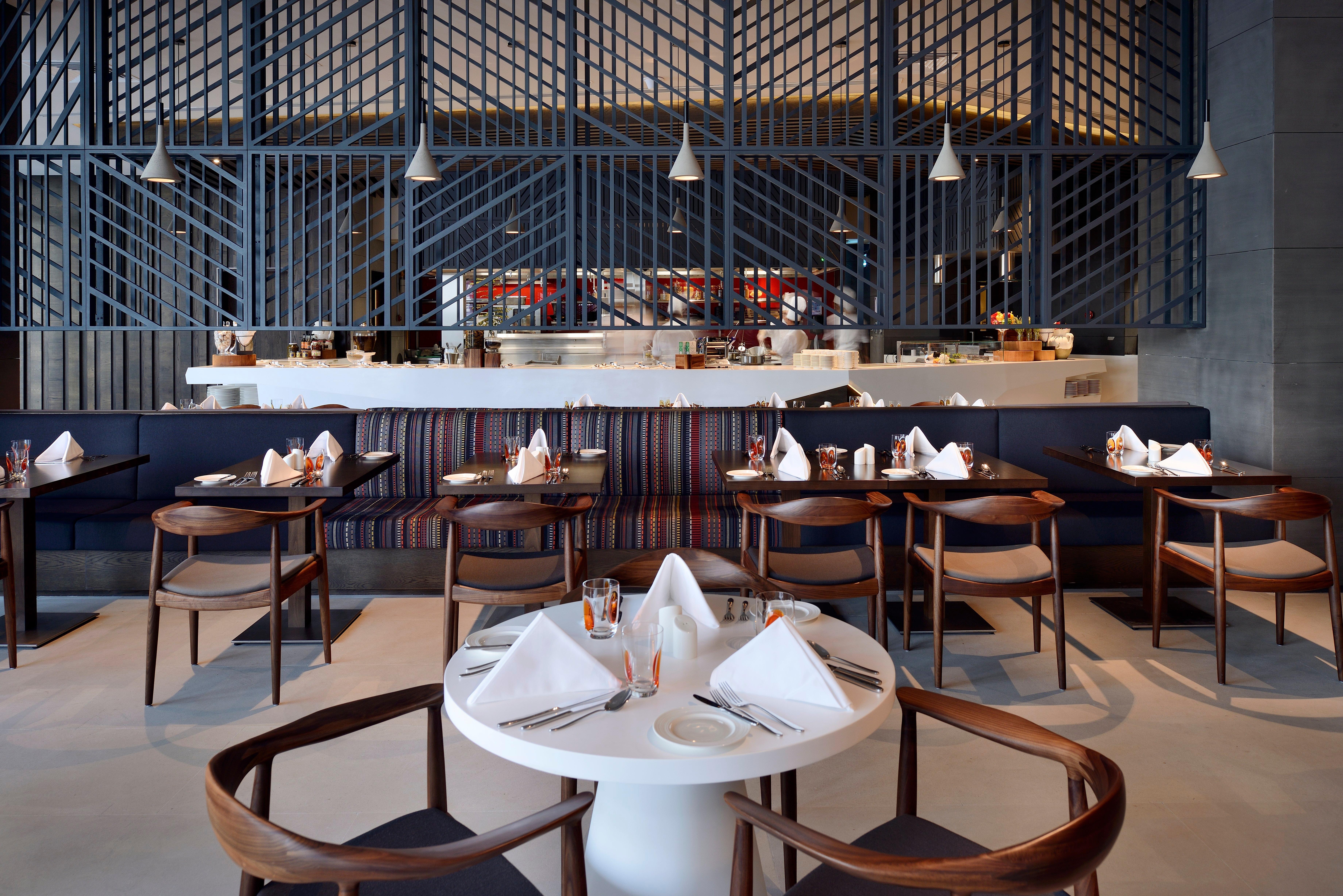 Intercontinental Dubai Marina By Ihg Hotel Екстериор снимка The restaurant