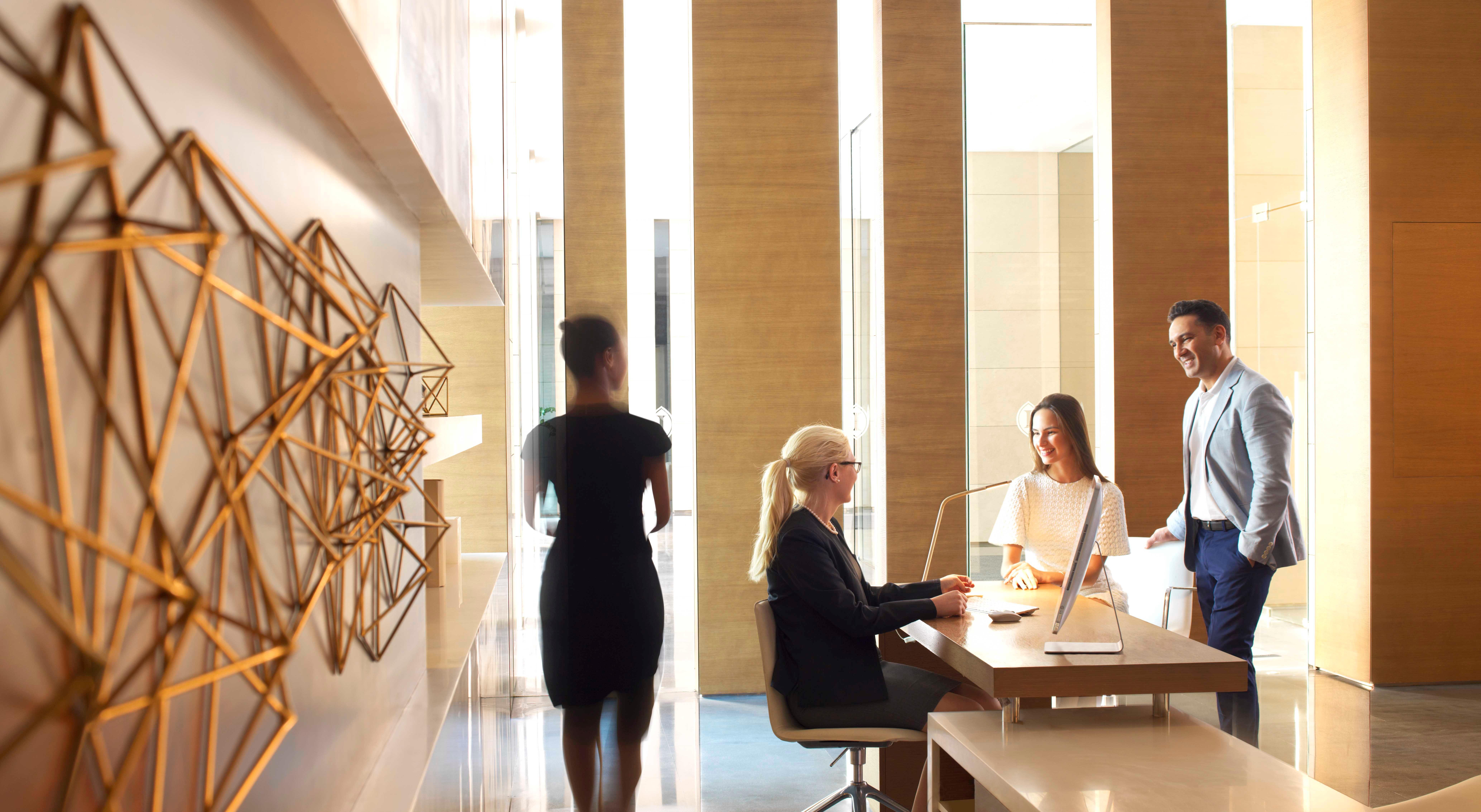 Intercontinental Dubai Marina By Ihg Hotel Екстериор снимка The Concourse